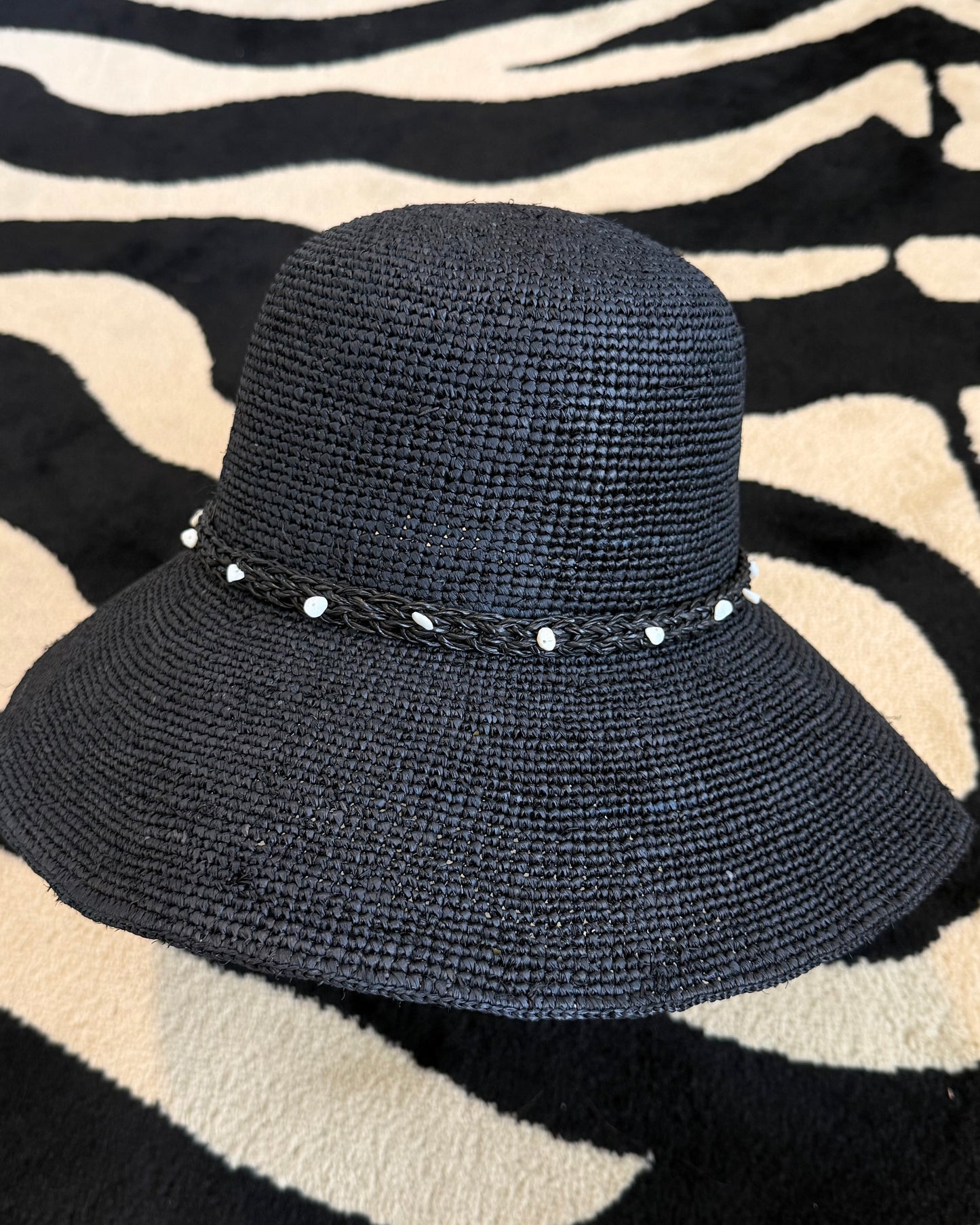 Black Seashell Hat